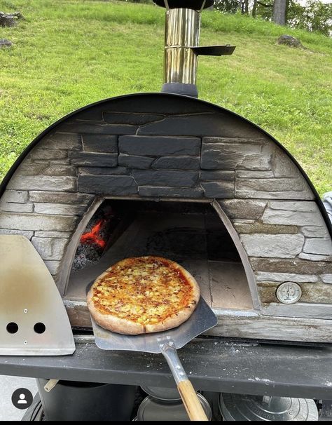 Pizza Oven For Sale, Authentic Pizza, Fire Pizza, Wood Fired Pizza Oven, Pizza Ovens, Wood Fired Pizza, Pizza Oven, Charcoal Grill, Outdoor Cooking