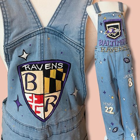 On Sundays we FOOTBALL in our gameday outfits 🏈 ✌🏼Bethany Follow if you’re feelin’ peachy 🍑 @peachypaintershop Etsy Artist | Custom Painted Denim Jackets Sport Jackets | Minnesota Artist | Muralist #etsyartist #customdenimjacket #vikings #mnvikings #jacketart #baltimoreravens #mnartist #footballfashion #paintedjackets #packers #gamedayoutfit #minnesotaartist Custom Gameday Outfits, Gameday Outfits, Clothing Projects, Custom Denim Jacket, E.t Art, Painted Denim Jacket, Painted Jacket, Football Fashion, Artist Custom