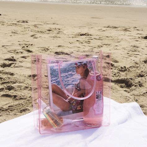 The Ouai Pink Beach Bag Pink Beach Bag, Hotel Uniform, Pink Pilates, Summer Campaign, Pool Bags, Transparent Bag, Pink Beach, Bags Aesthetic, Beach Photoshoot