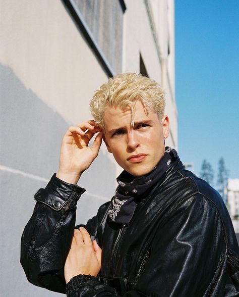 90s Bleached Hair Men, Bleach Mens Hair, Blonde Hair Movie Characters, Bleach Blonde Hair Men, Bleached Hair Short, Greek Male Models, Jaron Baker, Bleached Hair Men, Hair Movie