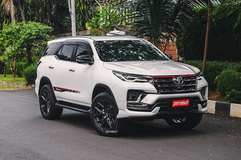 Fortuner Toyota Modified, Toyota Fortuner Modified, Fortuner Toyota Wallpapers Hd Black, Toyota Sports Car, Mobil Fortuner, Fortuner Legender, Fortuner Toyota, 2023 Mclaren, Land Cruiser Toyota