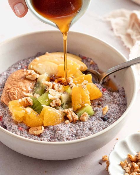 Warm Chia Pudding - Wholefood Soulfood Kitchen Hot Chia Pudding Breakfast, Warm Chia Pudding Breakfast, Warm Chia Pudding, Chia Pudding With Yogurt, Yogurt Chia Pudding, Pudding Breakfast, Chia Pudding Breakfast, Chia Breakfast, Chia Pudding Recipe