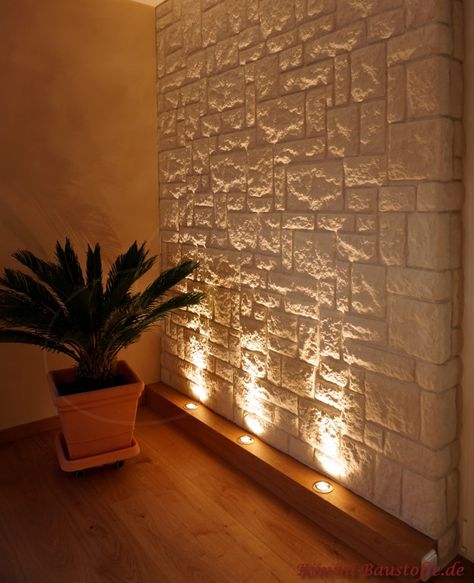 Muro pietra Stone Wall Interior Design, Decorative Stone Wall, Vstupná Hala, Mediterranean Dining Room, Stone Walls Interior, Home Lighting Design, Interior Wall Design, Lighting Design Interior, Dining Room Walls