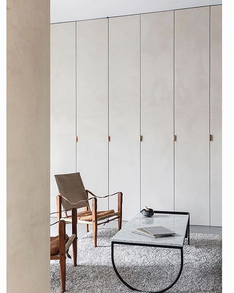 Wardrobe goals. From the Berlin home of @marplusask featured in @bobedrenorge. Inspiration via @piet.albert.goethals. Oak Windows, Latest Interior Design Trends, Interior Design Per La Casa, Floor To Ceiling, Minimal Home, Design Del Prodotto, Luminaire Design, Concrete Floors, Interior Design Trends