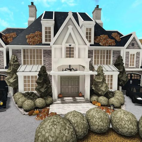 Fall Mansion, Bloxburg House Builds, Winter House Exterior, Grand House, Roblox Bloxburg House Ideas, Mansion Bloxburg, House Plans With Pictures, House Decorating Ideas Apartments, Small House Layout