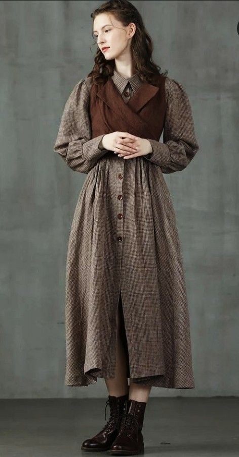 1800s Casual Clothes, History Bounding Outfits, Horror Academia Outfits, Casual Fantasy Outfit, 1900s Womens Fashion, Modern Fantasy Clothing, Fantasy Librarian, Witch Robes, Pagan Outfits