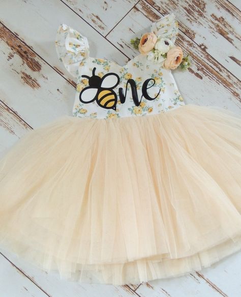 Bumble Bee Birthday, Bee Theme Party, Baby Birthday Decorations, Floral Party Dress, Baby F, First Birthday Dresses, Baby Girl Tutu, Girls Tutu Dresses, 1st Birthday Party Themes