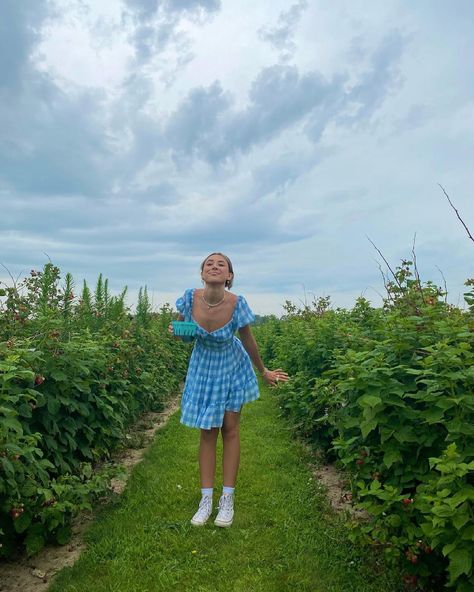 EMMA SEVILLE🤍 on Instagram: “u-pick start here🍓🫐🍋🍊🍎🍐🍒” Picnic Day Outfit, Hot Day Outfit, Dress Poses, Picnic Day, Mid Dress, Silky Dress, Mid Dresses, I Love Girls, Insta Photo Ideas