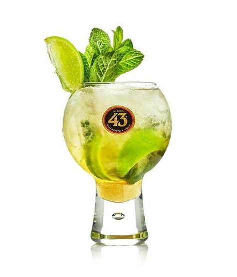 Most Popular Cocktails, Mint Mojito, Mojito Recipe, Green Spring, Daiquiri, Ginger Ale, Gin And Tonic, Mocktails, Sangria