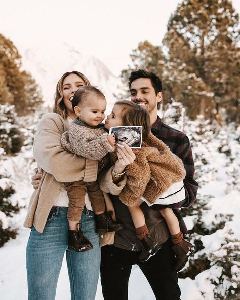 new babies are magic, and celebrating them is too Summer Family Photos, Family Photo Outfits, Summer Family, Be Happier, Cute Family, Photo Outfit, Family Goals, S K, Baby Clothes Shops