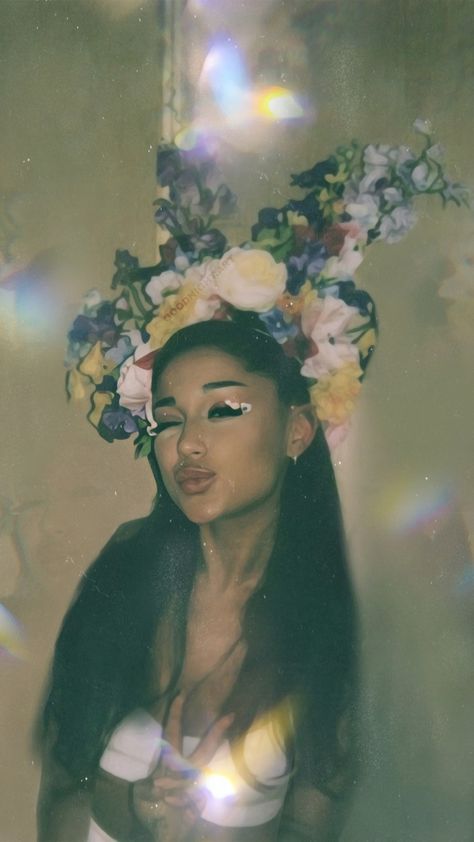 My Everything Aesthetic, Everything Aesthetic, Ariana Grande Birthday, Aesthetic World, Ariana Grande Lockscreen, Ariana Video, Ariana Grande Gif, Ariana Grande Style, Ariana Grande Wallpaper