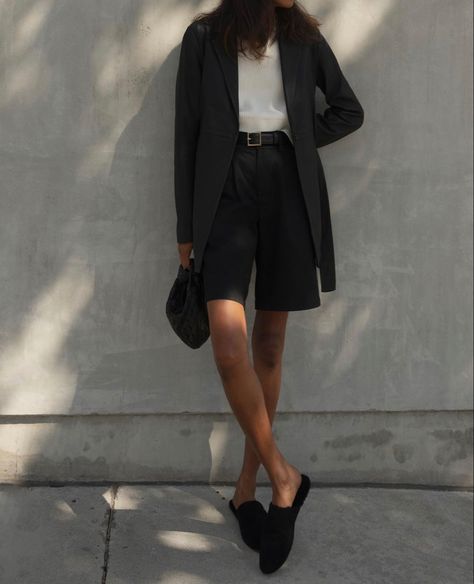 Blazer Outfits Summer Shorts, Basic Style Outfits, Job Clothes, Summer Shorts Outfits, Special Clothes, Blazer Outfits, Business Casual Outfits, Minimal Fashion, Black Outfit