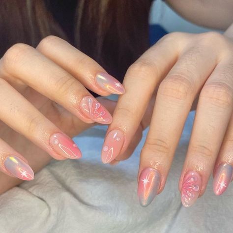 One of the biggest nail trends right now are the aura nails or the airbrush nail designs. Have you checked them out yet? They're so cute! Here are some cute aura nail designs Aura Nail Designs, Aura Nail, Pink Chrome Nails, Asian Nails, Airbrush Nails, Y2k Nails, Soft Nails, Japanese Nails, Jelly Nails