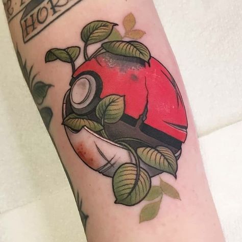 Pokeball Tattoo, Trad Tattoos, Tattoo Filler, Pokemon Tattoo, Incredible Tattoos, Tattoo Portfolio, New School Tattoo, Tattoo Blog, Neo Traditional