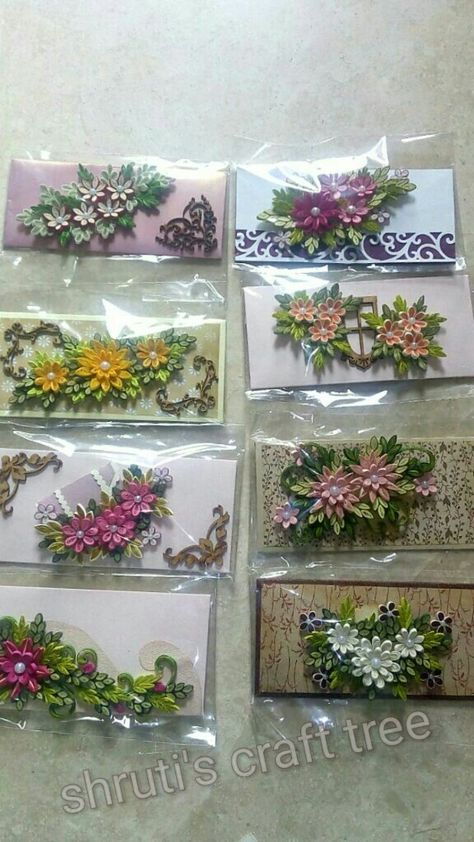 Quilled Envelpoes Quilling Envelopes Design, Quilling Envelopes, Quilling Photo Frames, Envelopes Design, Quilling Flower Designs, Indian Wedding Gifts, Fancy Envelopes, Floral Art Arrangements, Scrapbook Embellishments Diy