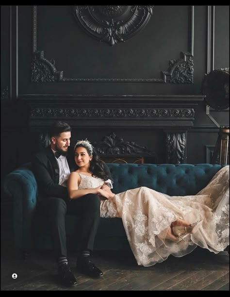 Prewedding Ideas Sofa, Couple Poses On Couch, Wedding Photos On Couch, Wedding Couch Photos, Wedding Portrait Lounge, Portrait Lounge Wedding, Vintage Couch Wedding Photos, Vintage Sofa Wedding Photo Booth, Wedding Magazine Cover