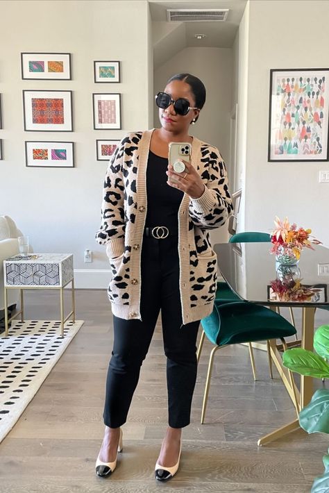 Leopard Print Pants Outfit Work Wear, Chic Office Attire, Long Cardigan Office Outfit, Fall Outfit Business Casual, Business Casual Outfits Cardigan, Leopard Cardigan Outfit Fall, Office Cardigan Outfit, Friday Work Outfit Fall, Sweater Business Casual Outfits