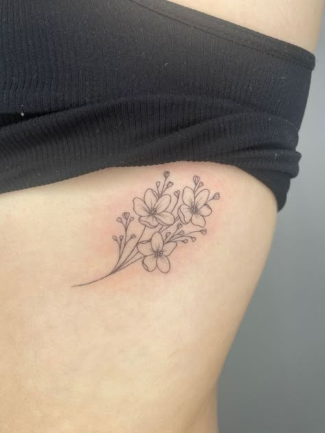 Small Line Work Flower Tattoo, Rib Flowers Tattoo, Fine Line Shaded Tattoo, Fine Line Flower Tattoo Color, Fine Line Forget Me Not Tattoo, Flower Placement Tattoo, Flower Ribcage Tattoo, Curved Flower Tattoo, Fine Line Tattoo Flowers