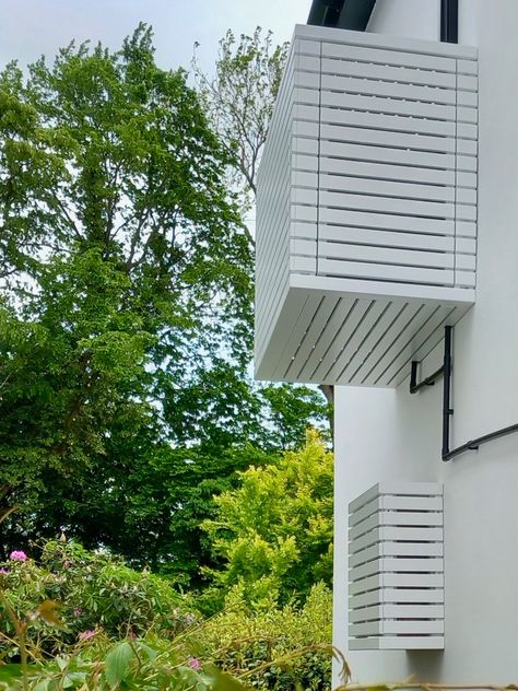 Outdoor Aircon Unit Cover, How To Cover Window Ac Unit Outside, Cover For Air Conditioning Unit Outside, Ac Outdoor Unit Cover, Aircon Cover Outdoor, Outdoor Ac Unit Cover Ideas, Cover Ac Unit Outdoor, Hiding Air Conditioning Units Outdoor, Cover Air Conditioning Unit Outdoor