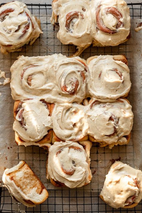 Soft and pillowy with the irresistible flavors of brown butter, brown sugar, and vanilla bean echoing through the dough, filling, and frosting. With same day or overnight instructions.rnrn#cinnamonrolls #brownbuttercinnamonrolls #cinnamonrollshomemade Vanilla Bean Cinnamon Rolls, Recipes That Use Vanilla Bean Paste, Cinnamon Rolls With Brown Butter Icing, Earl Grey Cinnamon Rolls, Best Cinnamon Roll Frosting, Brown Butter Sourdough Cinnamon Rolls, Vanilla Cinnamon Rolls, Browned Butter Cinnamon Rolls, Elevated Cinnamon Rolls