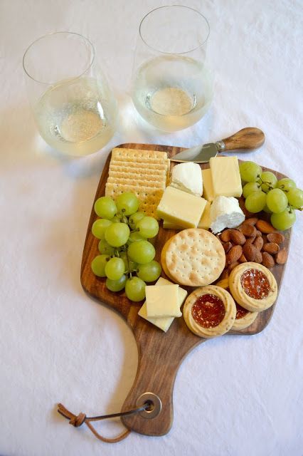 Mini Cheese Boards, Small Cheese Boards, Cheese Table, Eat At Home, Charcuterie Inspiration, Charcuterie Platter, Charcuterie Cheese, Party Food Platters, Charcuterie And Cheese Board