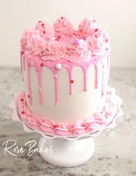 Frosting Drip, Cake Problem, Drip Cake Recipes, Valentine Dessert, Mocha Cheesecake, Pink Cakes, Valentines Recipes Desserts, Homemade Buttercream Frosting, Canned Frosting