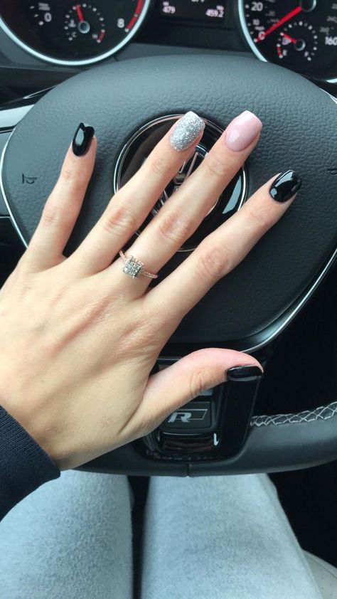 Black And White Dip Nails, Black Dip Nails Ideas, Dip Powder Nails Fall, Powder Nails Designs, Dip Powder Designs, Gel Dip Nails, Dipped Nails Ideas Powder, Nail Dipping Powder Designs, Dip Powder Nails Ideas