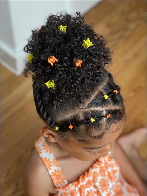 Ponytail Hairstyles For Kids, Coach 2023, Simple Cute Hairstyles, Mixed Kids Hairstyles, Baby Girl Hairstyles Curly, Cute Toddler Hairstyles, Easy Hairstyles For Kids, Biracial Hair, Lil Girl Hairstyles