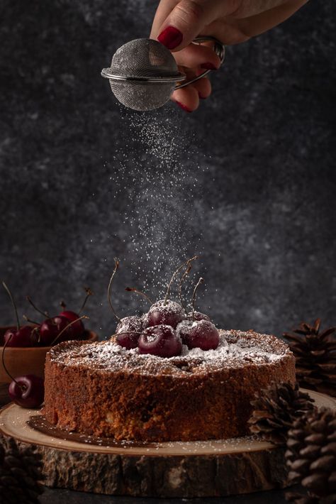 Rörda Kakan - Swedish Mixed Traybake Cake - Photo by © Reka Csulak Three Pod Studio Food Photography Cake, Christmas Food Photography, Snow Cake, Food Photography Dessert, Dessert Halloween, Baking Photography, Winter Baking, Dark Food Photography, Dark Food