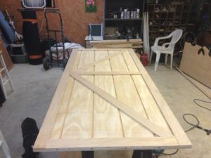 Mirror Barn Door, Diy Projects Plans, Building A Barn Door, Diy Sliding Barn Door, Astuces Diy, Diy Barn Door, Doors And Hardware, Interior Barn Doors, Diy Door