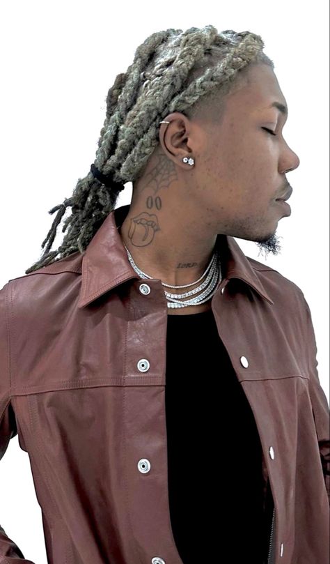 Red Dreads, Dread Hairstyles For Men, Mens Dreads, Destroy Lonely, Swag Pics, Dreadlock Hairstyles For Men, Tattoos For Black Skin, Rap Aesthetic, Dread Hairstyles