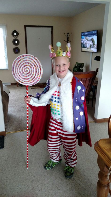 Candy king costume Candy Custome Ideas, Candy Man, King Candy Costume Candyland, Candy Costume Kids, Princess Lolly Costume Diy Candy Land, Candy Outfit, Adult Candy Costume Diy, Lollipop Costume, Gumball Costume