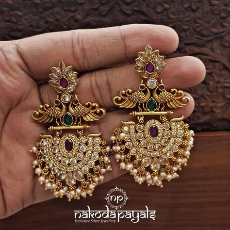 Unique Gold Earrings Design, Earrings Gold Indian Weddings, Chandbalis Earrings Gold, Gold Plated Silver Jewellery Indian, Chandbali Earrings Gold, Earrings Gold Indian, Silver Jhumkas, Temple Jewellery Earrings, Gold Earrings Indian