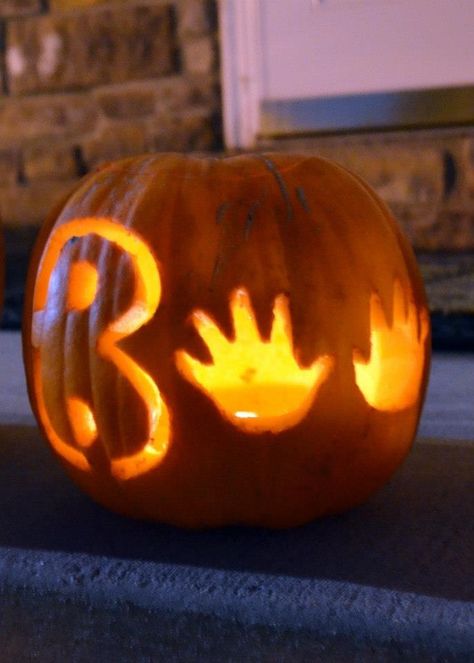 Babys 1st Halloween, Pumkin Carving, Pumpkin Carving Designs, Carte Halloween, Baby First Halloween, Carved Pumpkin, Halloween Pumpkins Carvings, Carving Designs, Theme Halloween