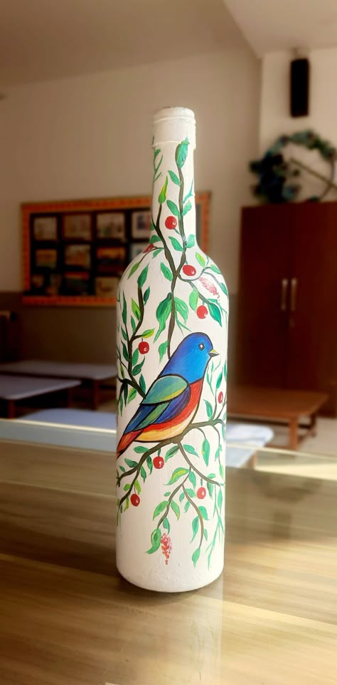 Bottle Painting For Plants, Painting On Vases Ideas, Bottle Planters Diy, Detergent Bottle Crafts, Fabric Vase, Bottle Paintings, Bottle Dressing, Art Deco Font, Art Bottle