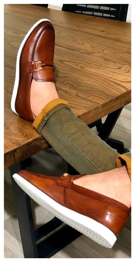 Mens Business Shoes, Man Suits, Leather Sneakers Men, Leather Formal Shoes, Summer 19, Italian Leather Shoes, Best Shoes For Men, Casual Leather Shoes, Tan Shoes