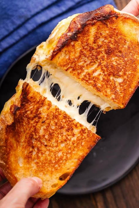 Really Good Grilled Cheese Grilled Cheese Sandwiches Recipes Best, Sourdough Grilled Cheese Recipes, Sip And Feast Recipes, Sourdough Grilled Cheese, Good Grilled Cheese, Grilled Cheese Recipes Easy, Fancy Grilled Cheese Recipes, Fall Meal Plan, Baked Grilled Cheese