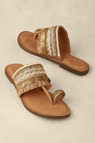 Comfortable Womens Shoes, Womens Shoes Sandals, Bride Heels, Bohemian Shoes, Heel Sandals Outfit, Bright Fabric, Indian Shoes, Boho Shoes, Fashion Shoes Sandals