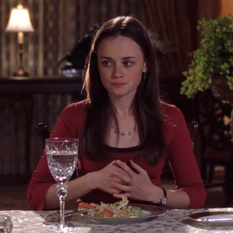 Rory Gilmore Icon, Rory Gilmore, Fashion Icon, Perfect Hair, Get The Look, Fall Fashion, At Home, Hair