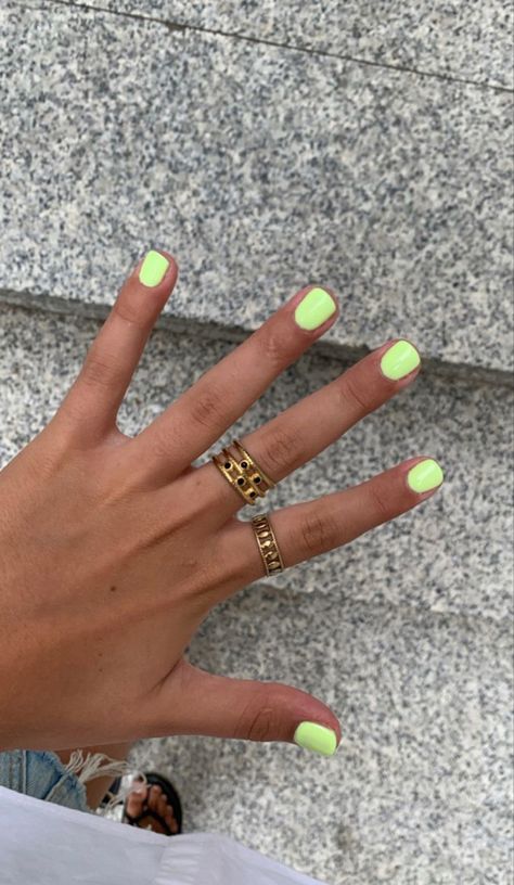 Short Gel Nails Summer Bright Orange, Bright Nail Colors Summer, Simple Gel Nail Colors, Vacation Nails Beach Puerto Rico, Halle Sandburg Nails, Gel Shellac Nails Summer, Vacation Nails Natural Nail, Super Short Gel Nails Summer, Fun Colored Nails