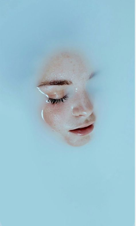 Bath Photography, Photographie Portrait Inspiration, Conceptual Photography, Face Photography, Ap Art, A Level Art, Her Eyes, Portrait Inspiration, 인물 사진