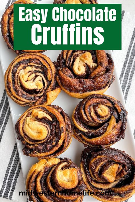 Chocolate Cinnamon Cruffins are soft and flaky pastries made with crescent dough, cinnamon brown sugar, and chocolate chips rolled up like a muffin. This super easy cruffin recipe is just as delicious plain as it is glopped with soft cinnamon roll frosting. Chocolate Danish Recipe, Chocolate Cruffin Recipe, Chocolate Chip Cruffins, Cinnamon Roll Cruffins, Cookie Dough Puff Pastry Roll, Croissant Recipe Ideas, Mini Cruffins, Cruffins With Crescent Rolls, Cruffins With Puff Pastry