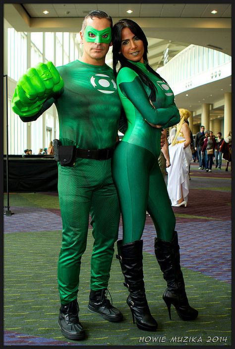 MegaCon 2014 - GREEN LANTERN CORPS Halloween Costumes Superhero, Best Couple Halloween Costumes, Green Lantern Cosplay, Cosplay Couple, Deadpool Costume, Comic Clothes, Lantern Corps, Couples Costume, Green Lantern Corps