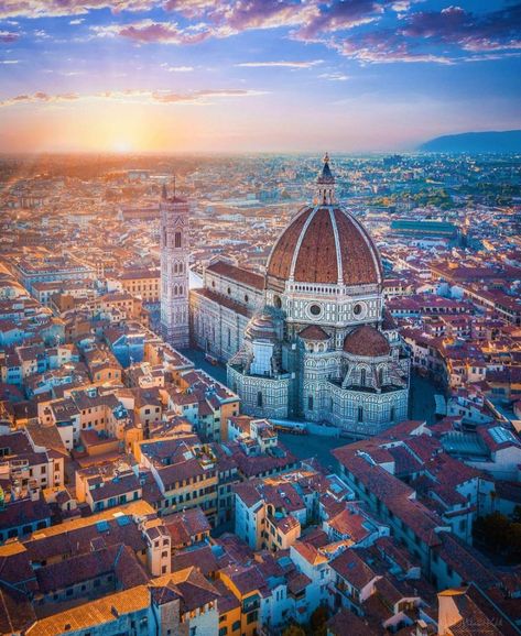 Traveling Around The World, Italy Tours, City Pictures, Destination Voyage, Italy Photo, Beautiful Autumn, Tourist Places, Beautiful Places To Travel, Florence Italy