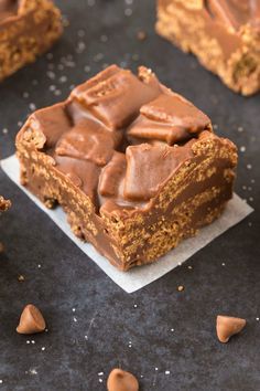 Chocolate Peanut Butter Crunch Bars, Peanut Butter Crunch Bars, Crunch Bars Recipe, Healthy No Bake, Butter Crunch, Crunch Bars, Peanut Butter Crunch, Healthy Candy, Crunch Bar