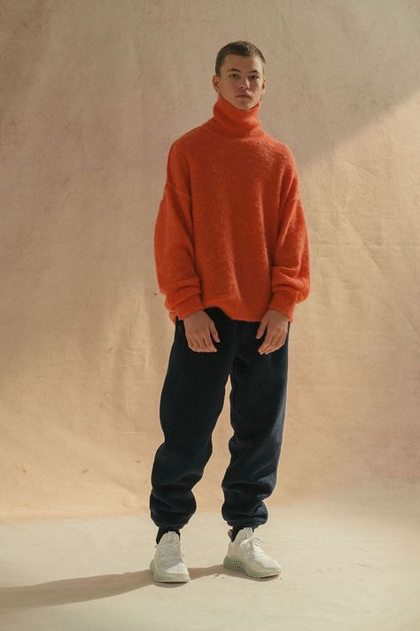 Japanese Label ROTOL Just Dropped the Perfect Silhouette for FW19 Orange Sweater Outfit, Masc Fashion, Guy Fits, Minimalist Fashion Men, Best Mens Fashion, Mens Outfit Inspiration, Poses References, Men Street, Moda Vintage