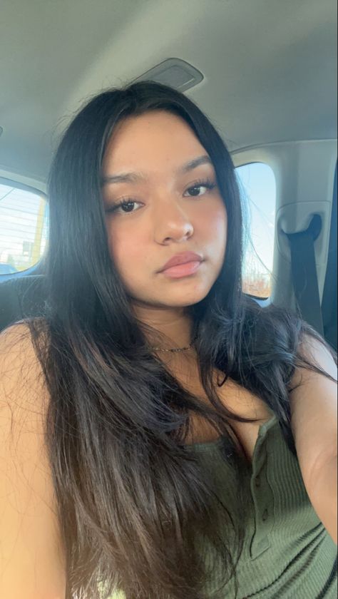 haircut inspo layers natural makeup no makeup makeup look latina highschool makeup summer makeup pretty car picture selfie No Makeup Selfie Natural, Latina Without Makeup, Haircut Inspo Layers, Latina No Makeup, Haircut No Layers, Girls Without Makeup, Natural Selfies, Highschool Makeup, No Makeup Selfie