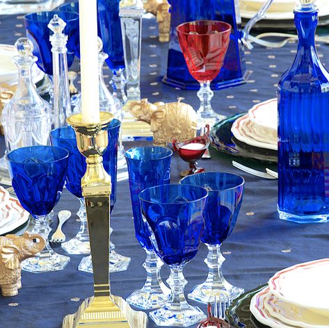 Colourful Dining Table, Large Wine Glass, Mario Luca Giusti, Glassware Design, Candle Dinner, Candle Diffuser, Water Glass, Vase Candle Holder, Water Glasses