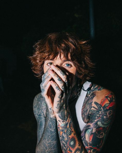 Oliver Sykes, The Conversation, Log In, Log, Tattoos