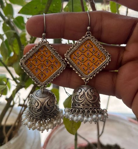 Oxide Earrings, Vintage Indian Jewelry, Jewellery Aesthetic, Antique Silver Necklace, Antique Silver Earrings, Pretty Jewelry Necklaces, Silver Gift Wrap, Earring Handmade, Silver Earrings Handmade